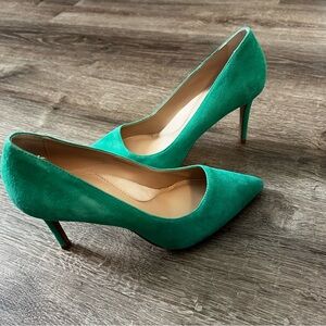 Banana Republic suede Green Heeled Pumps